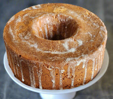 Load image into Gallery viewer, Cream Cheese Pound Cake
