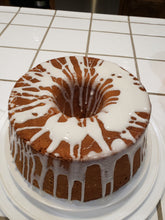 Load image into Gallery viewer, Million-Dollar Pound Cake (traditional)
